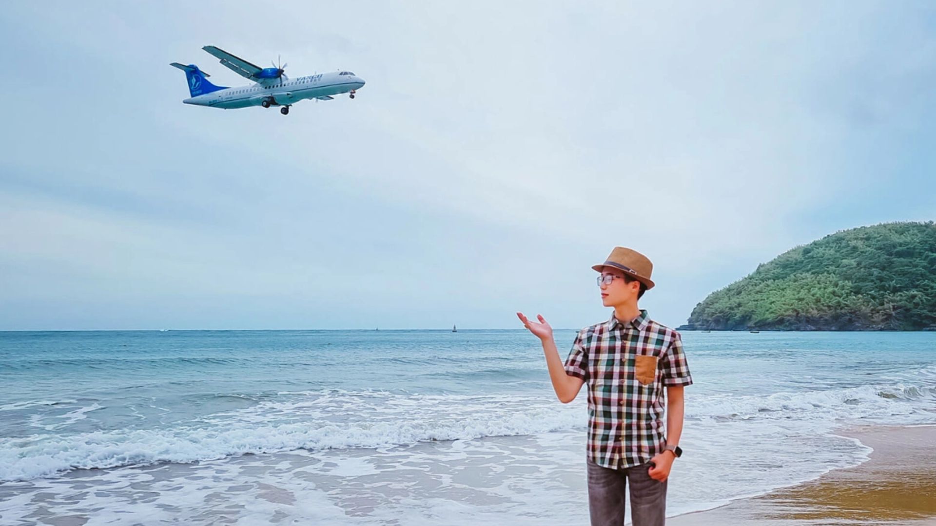 Check-in máy bay hạ cánh tại Bãi Đầm Trầu
