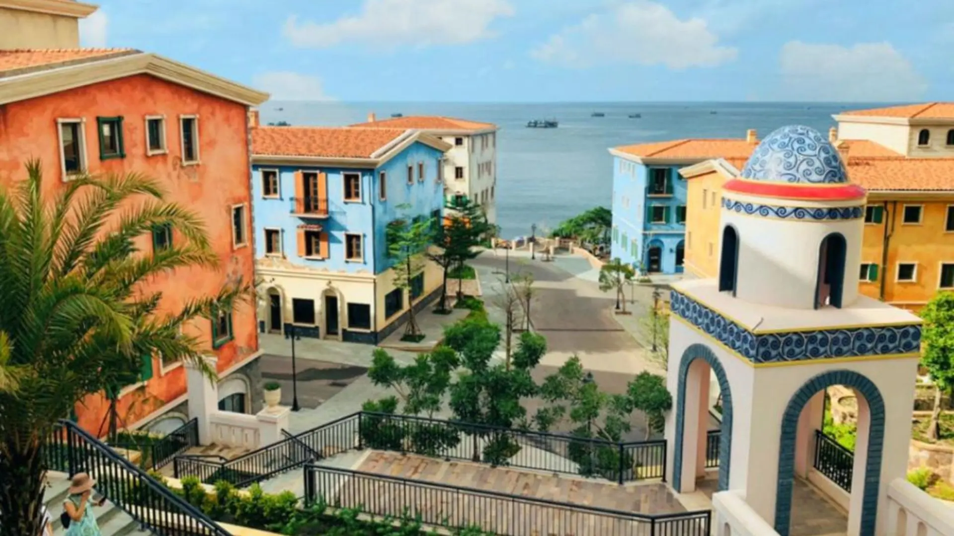 Dãy shophouse phong cách Địa Trung Hải tại Phú Quốc