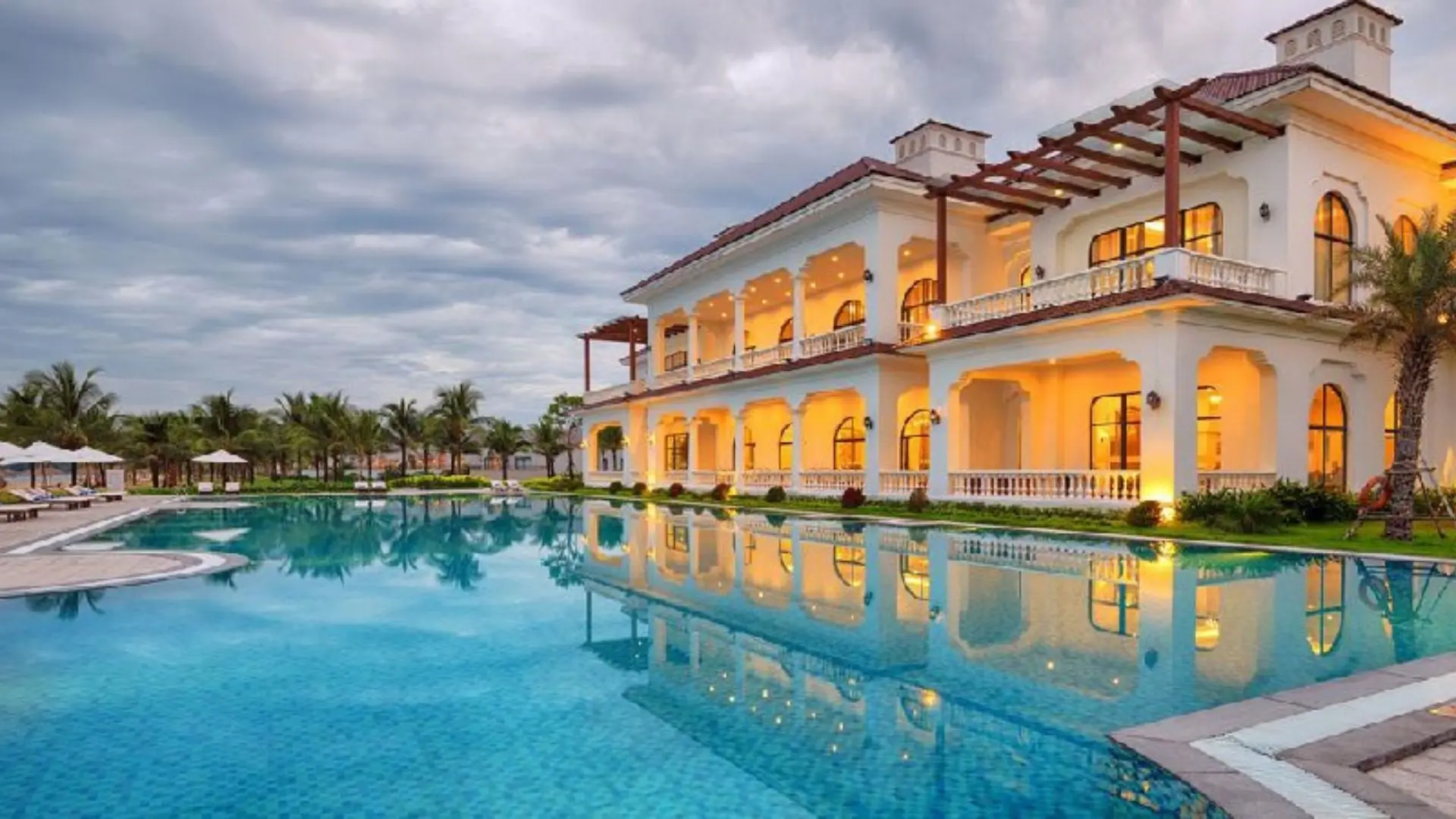 Biệt thự nghỉ dưỡng cao cấp có hồ bơi riêng biệt tại resort Phú Quốc