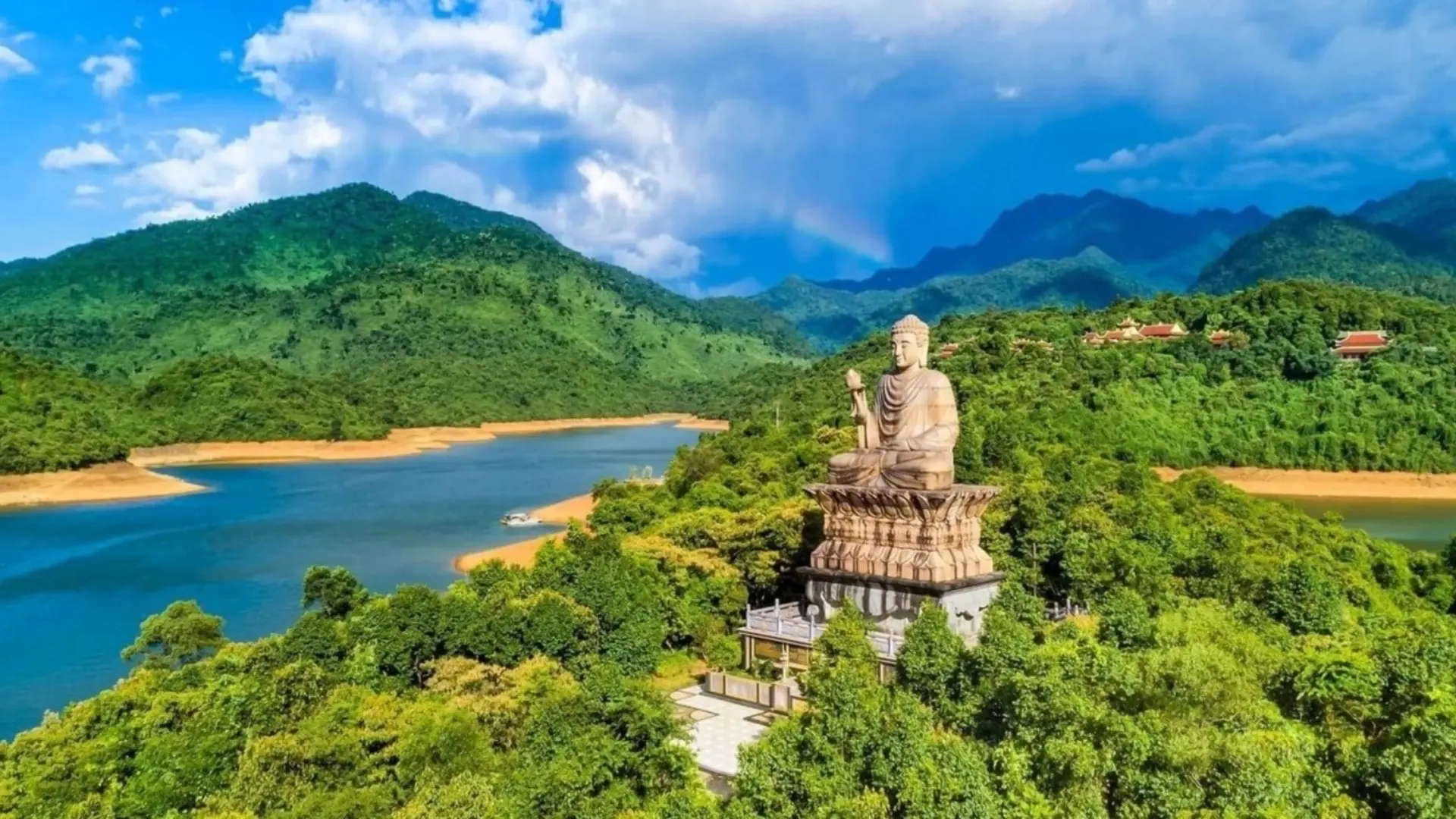 Đặt vé máy bay Sài Gòn Huế Thiền viện Trúc Lâm Bạch Mã