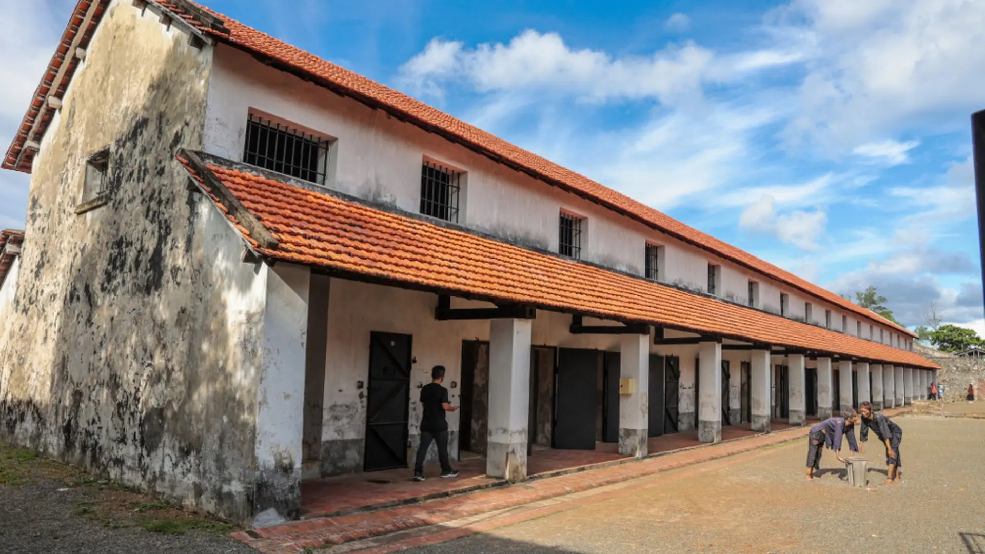 Nhà tù Côn Đảo với vé máy bay Cần Thơ Côn Đảo