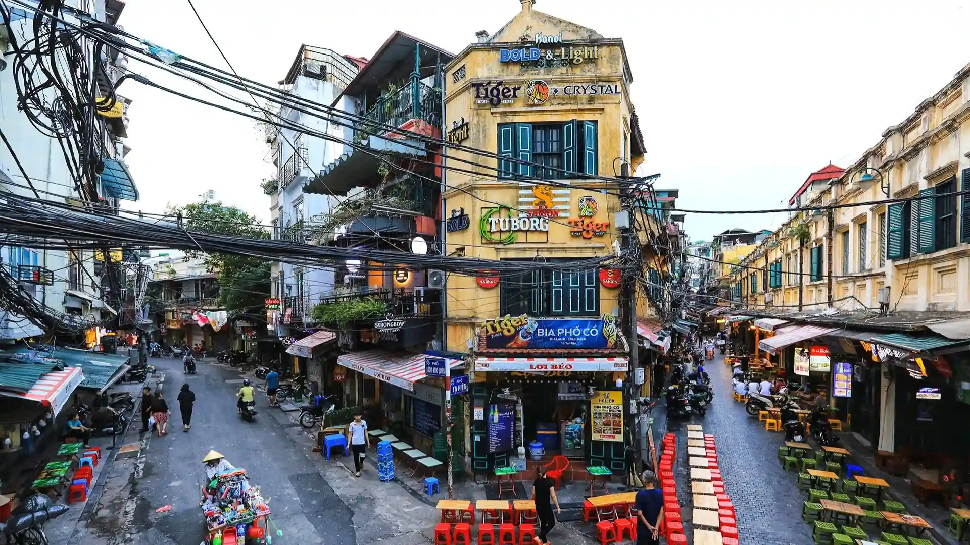 Phố cổ Hà Nội với vé máy bay Cần Thơ Hà Nội giá rẻ