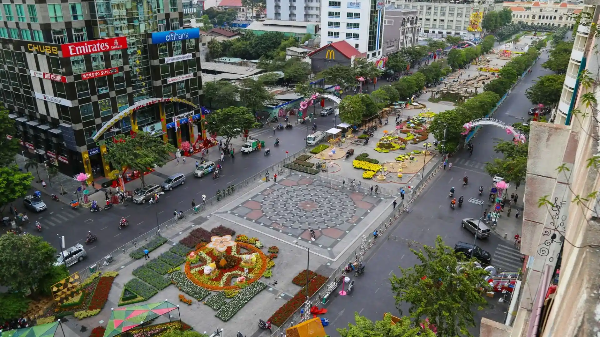Phố đi bộ Nguyễn Huệ bằng vé máy bay Hà Nội Sài Gòn giá rẻ