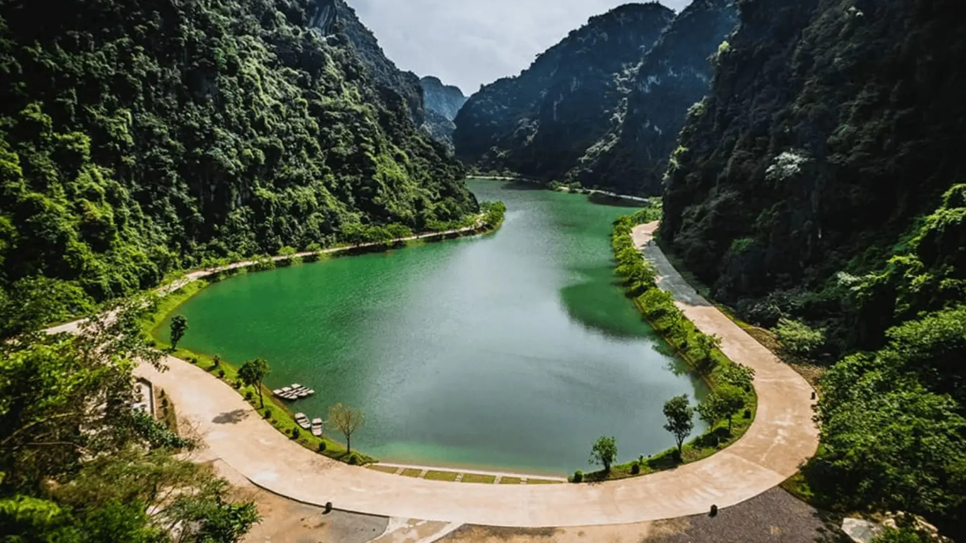 Tuyệt Tình Cốc khi có vé máy bay Cần Thơ Hải Phòng