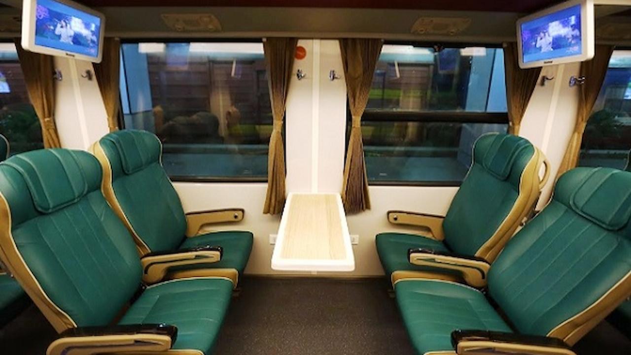 Vé tàu hỏa Sài Gòn Thiết ghế ngồi mềm có bàn
